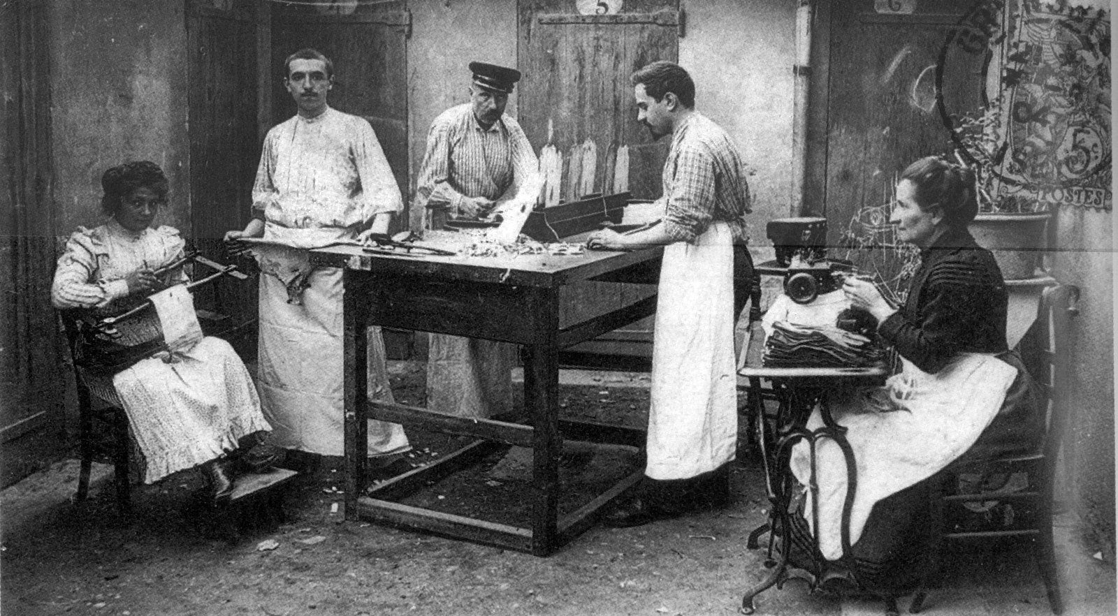 French handicrafts : Luxury Glove Making in Grenoble, France
